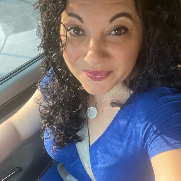 Meet your Posher, Bee - Picture 2 of 2